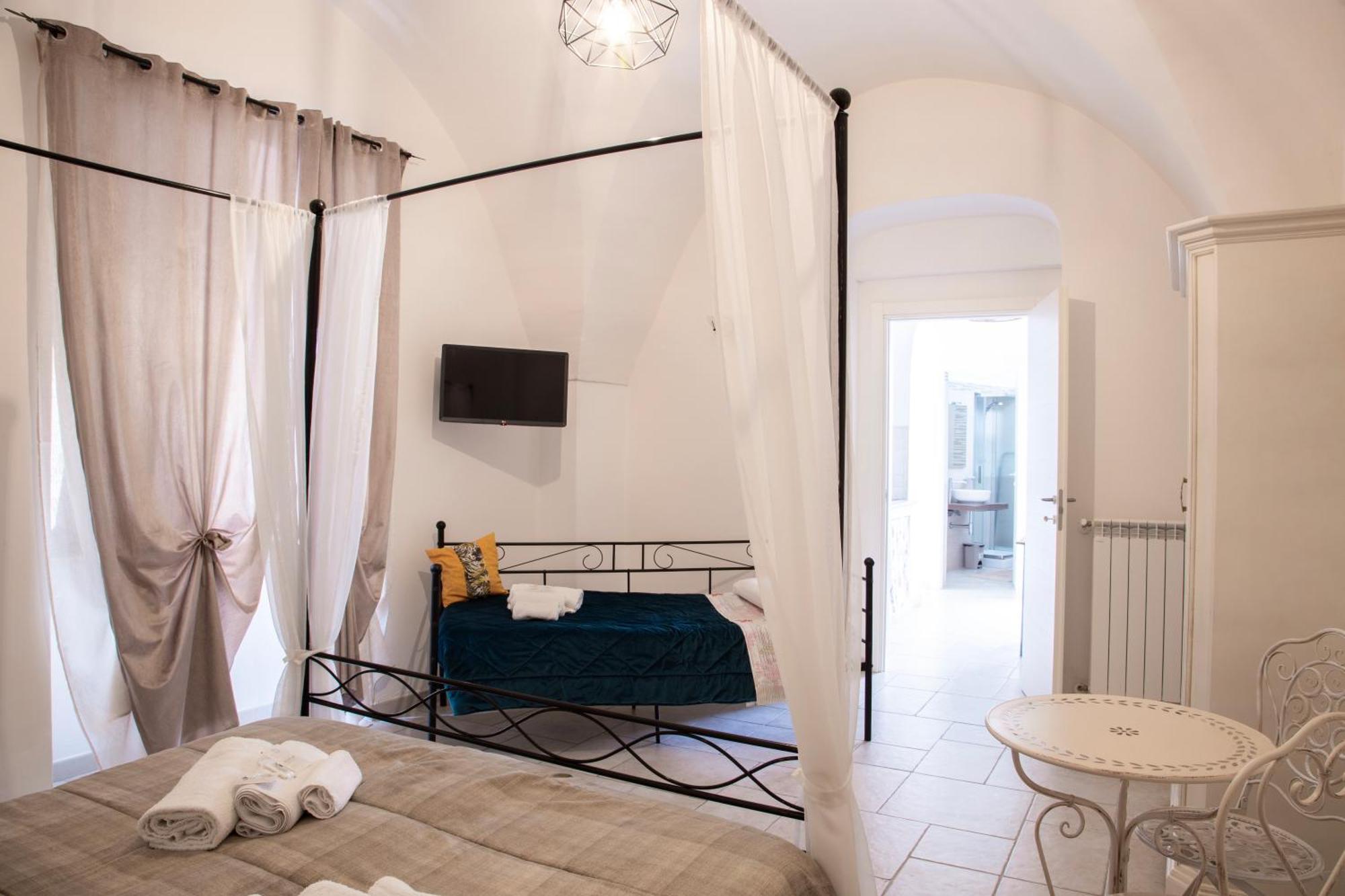 Dimora Guerrieri Hotel Бриндизи Стая снимка